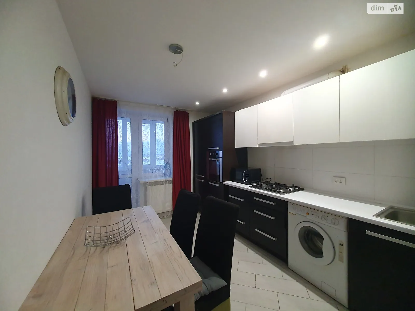 1-комнатная квартира 42 кв. м в Тернополе, ул. Академика Сергея Королева - фото 1