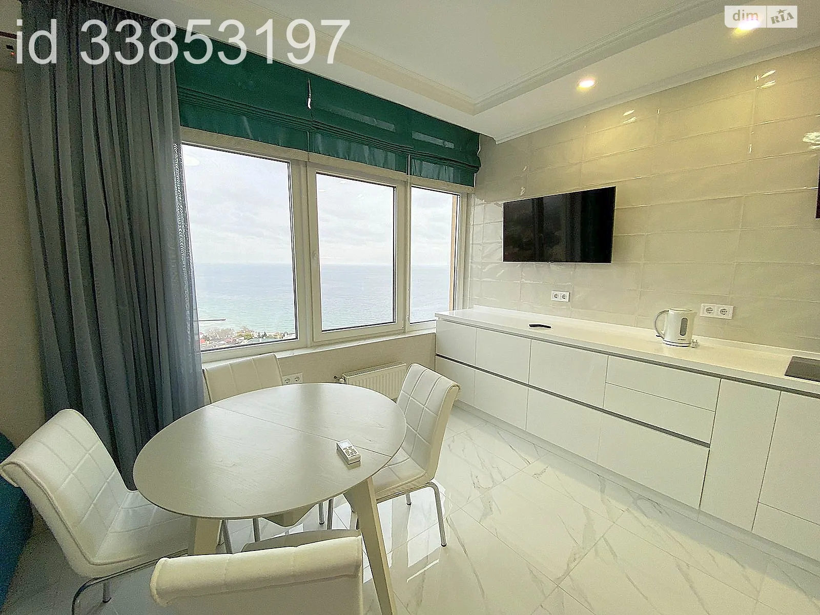 Сдается в аренду 2-комнатная квартира 75 кв. м в Одессе, ул. Валерия Самофалова, 16 - фото 1