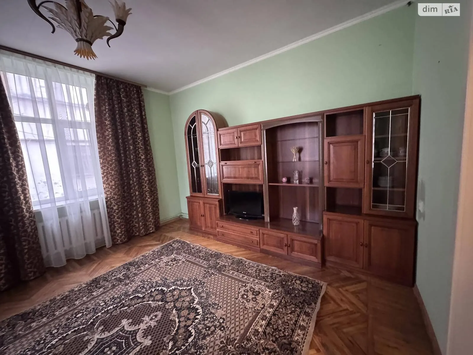 Продається 4-кімнатна квартира 110 кв. м у Чернівцях, вул. Толстого Льва, 6 - фото 1