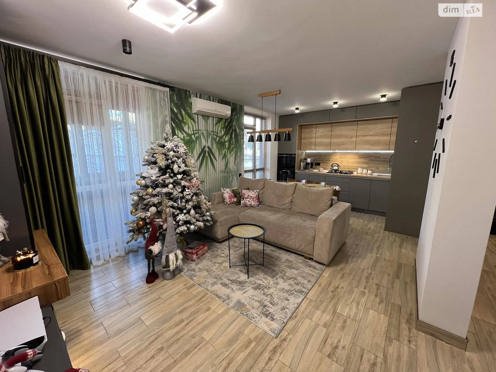 Продається 2-кімнатна квартира 63.8 кв. м у Львові, вул. Зелена - фото 1