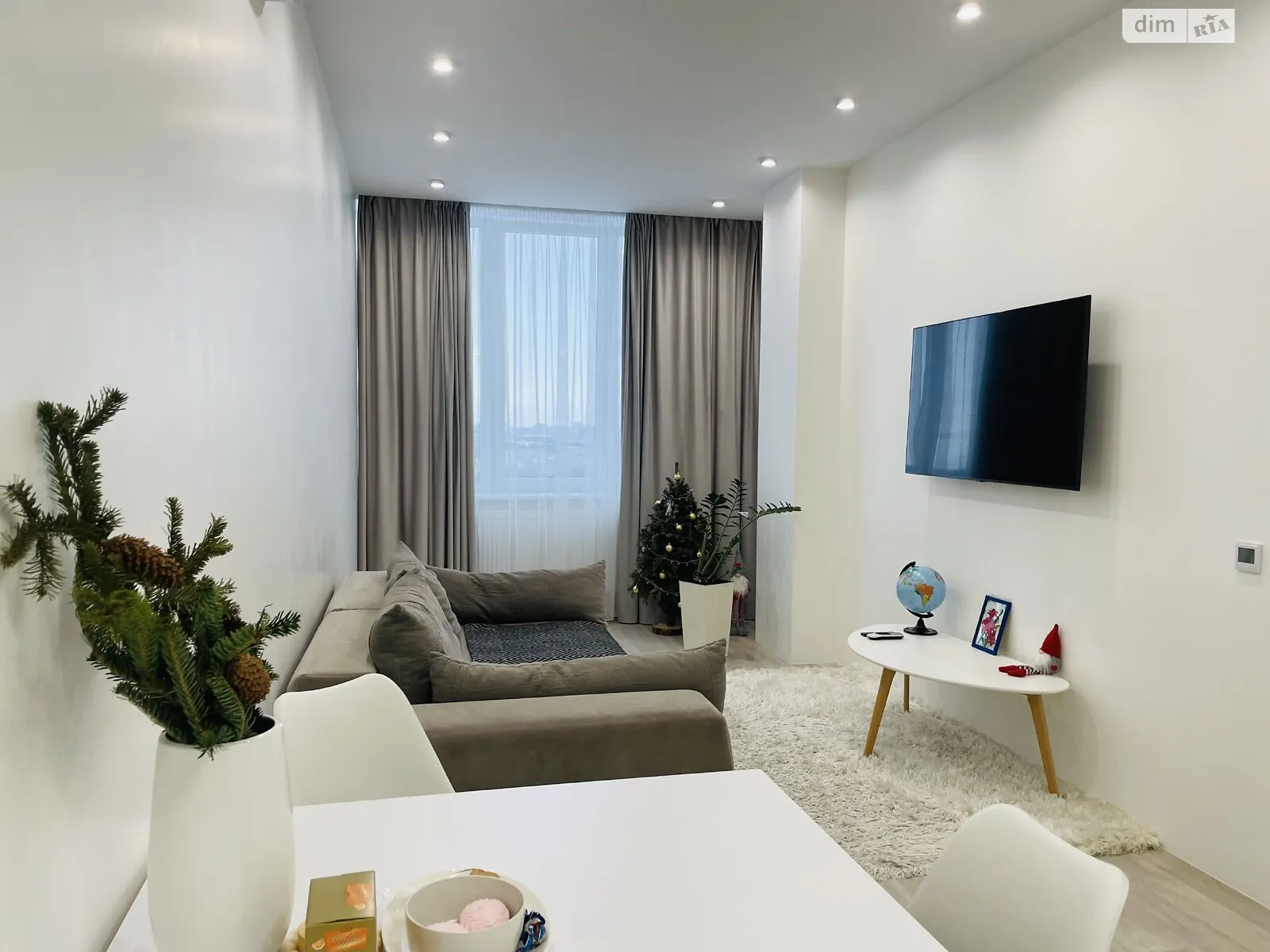 Продается 1-комнатная квартира 61.1 кв. м в Львове, ул. Стрыйская - фото 1