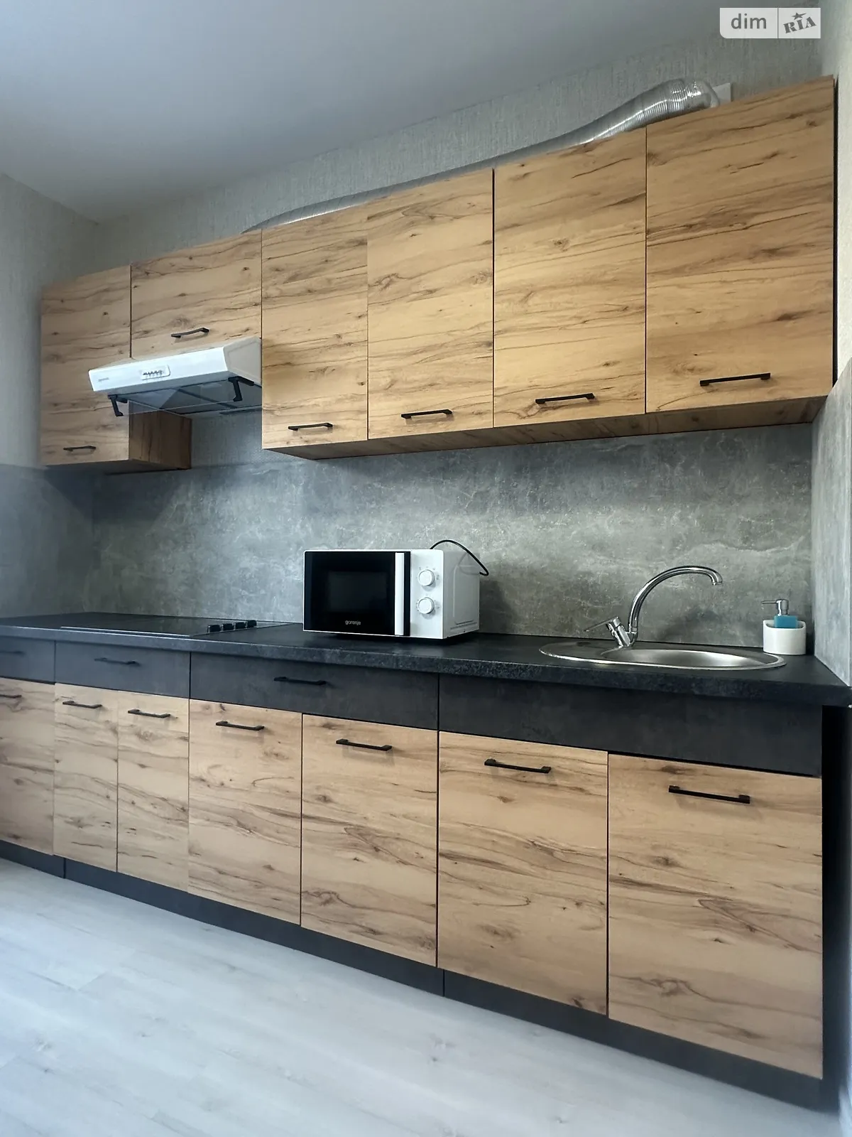 Сдается в аренду 1-комнатная квартира 41 кв. м в Ровно, вул. Соборная - фото 1