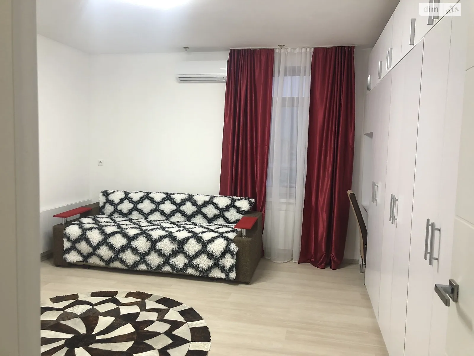 Сдается в аренду 1-комнатная квартира 42 кв. м в Хмельницком, ул. Пилотская, 2/1 - фото 1