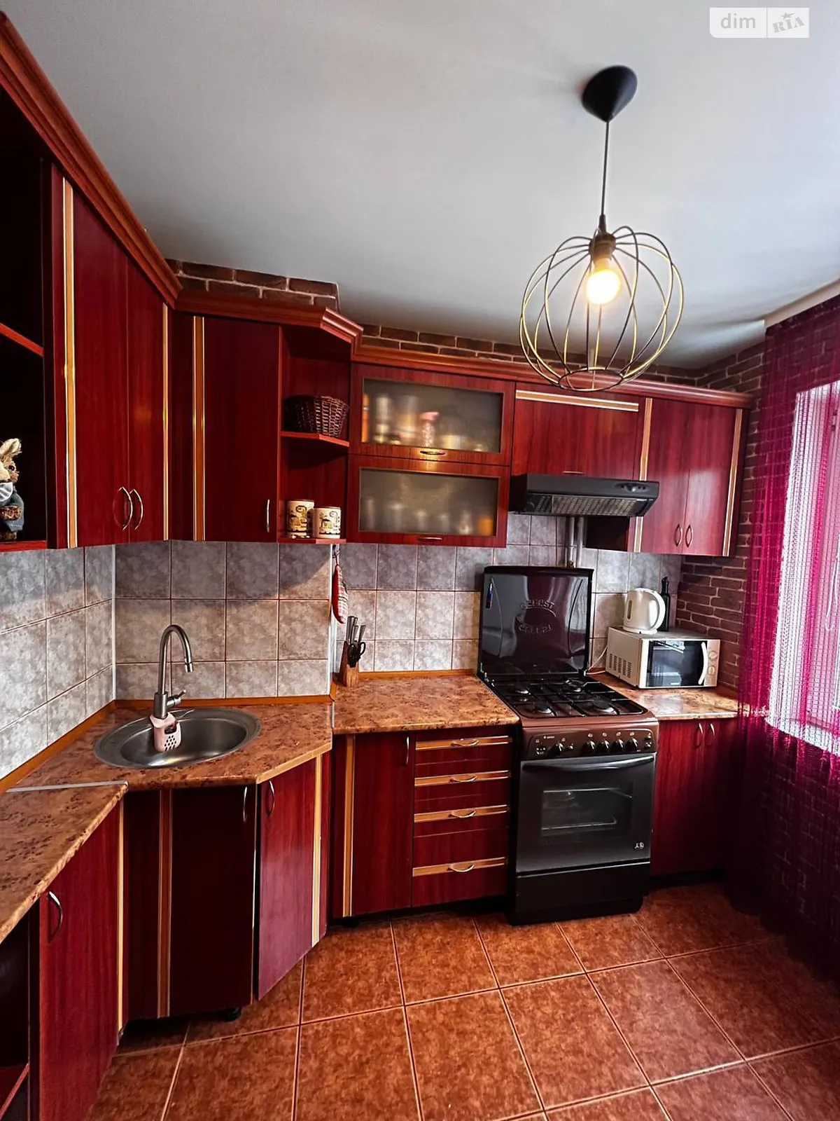 Продається 2-кімнатна квартира 48.2 кв. м у Рівному, вул. Вербова, 45 - фото 1