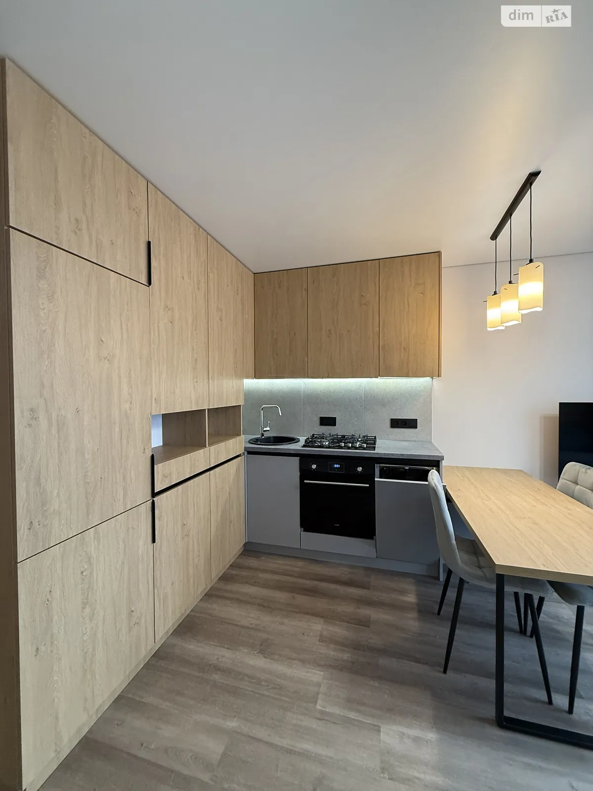 Продается 1-комнатная квартира 47 кв. м в Ивано-Франковске, ул. Бандеры Степана, 79 - фото 1