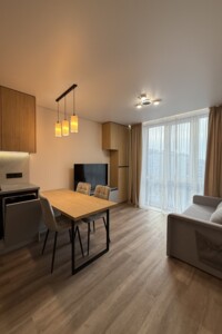 Продажа квартиры, Ивано-Франковск, р‑н. Центр, Бандеры Степана улица, дом 79