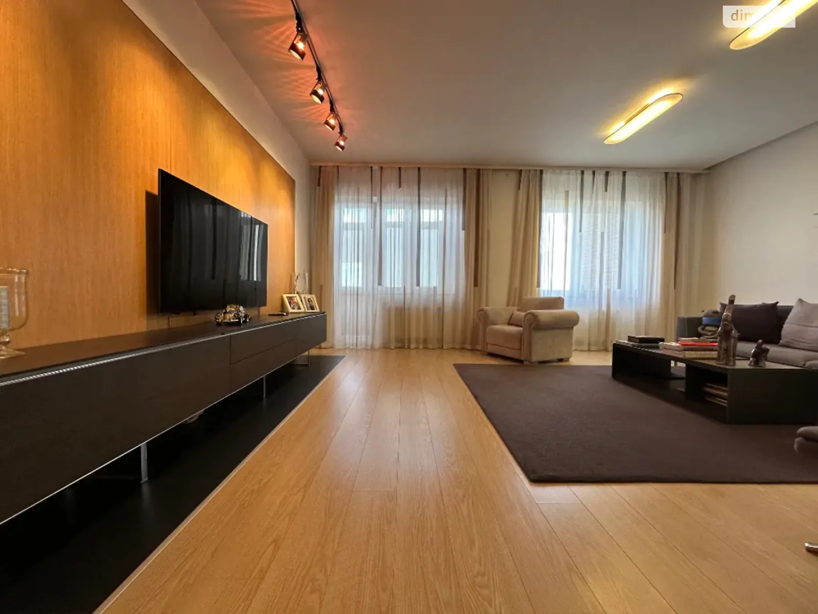 Продается 3-комнатная квартира 160 кв. м в Днепре, ул. Гусенко, 17 - фото 1