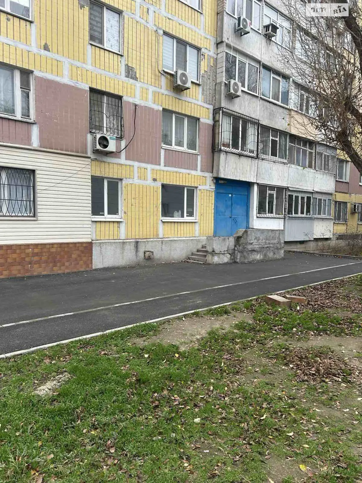 Продается офис 51.9 кв. м в бизнес-центре, цена: 33900 $ - фото 1