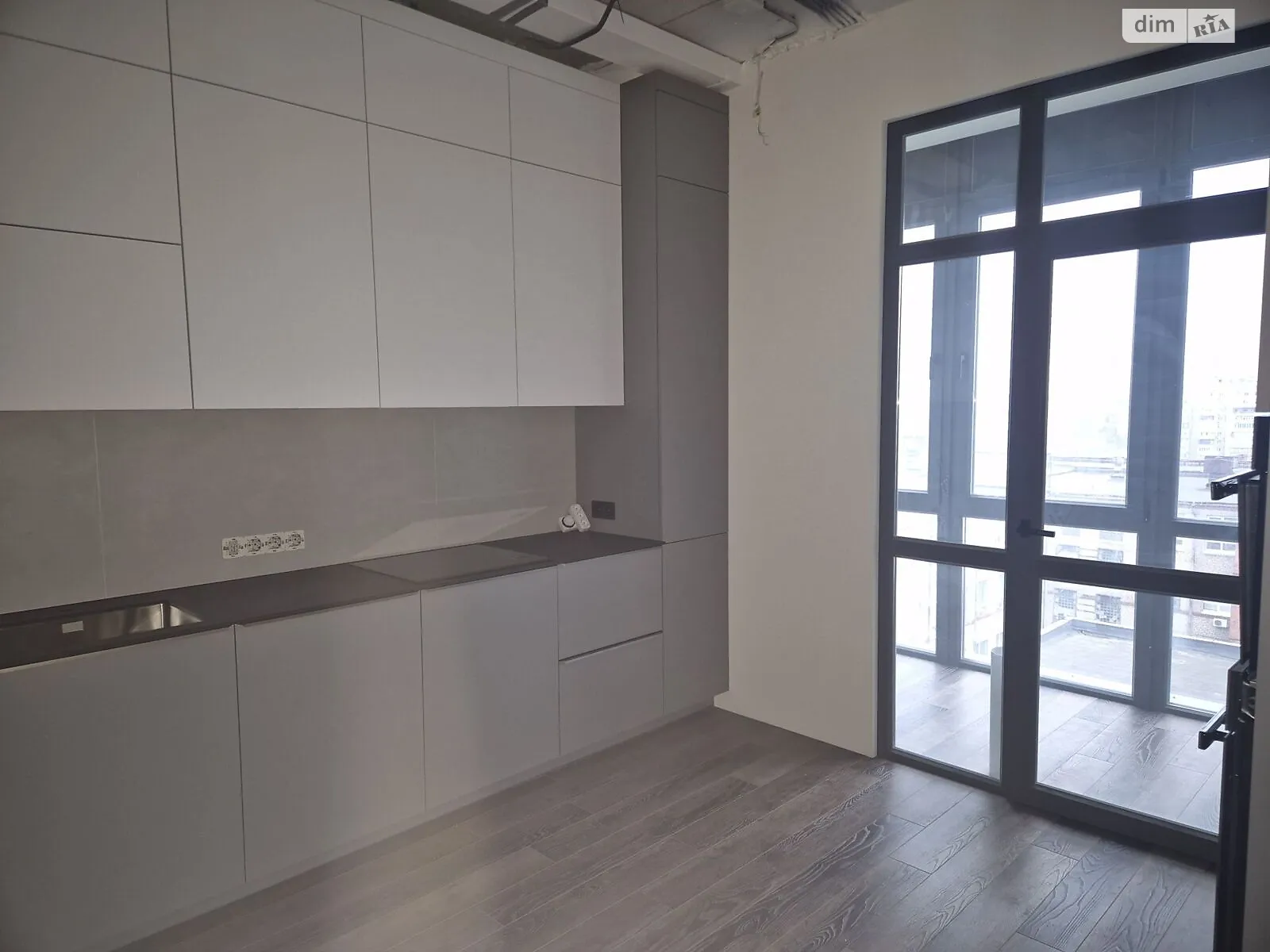 Продается 3-комнатная квартира 104 кв. м в Днепре, ул. Костомаровская, 1А - фото 1