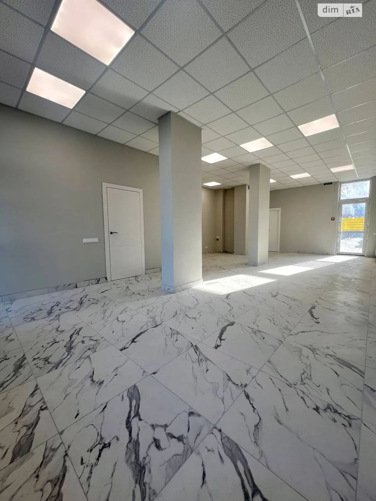 Здається в оренду приміщення вільного призначення 62.6 кв. м в 10-поверховій будівлі, цена: 570 $ - фото 1
