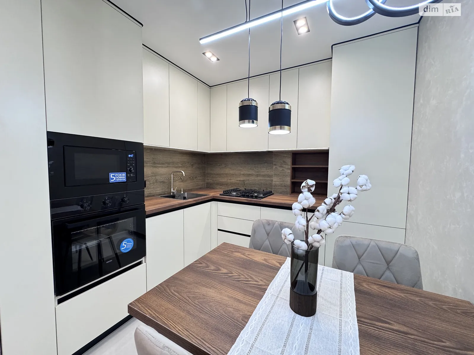 2-кімнатна квартира 56 кв. м у Тернополі, цена: 78500 $ - фото 1