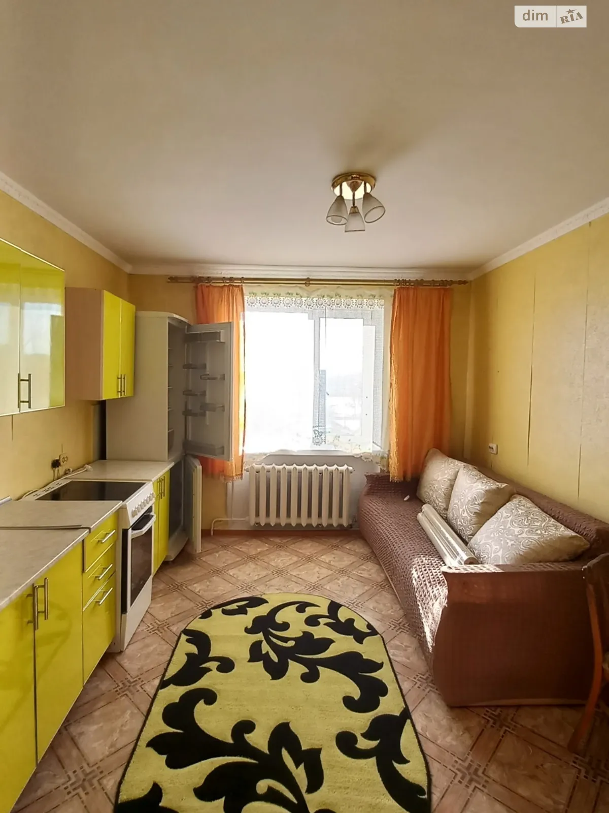 Продається 1-кімнатна квартира 42 кв. м у Квасилові, вул. Молодіжна, 28 - фото 1