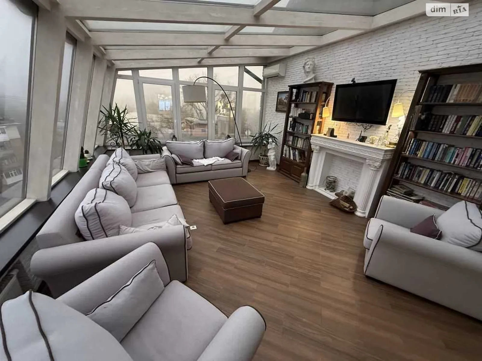 Продается 3-комнатная квартира 139.8 кв. м в Полтаве, ул. Мищенко, 4 - фото 1