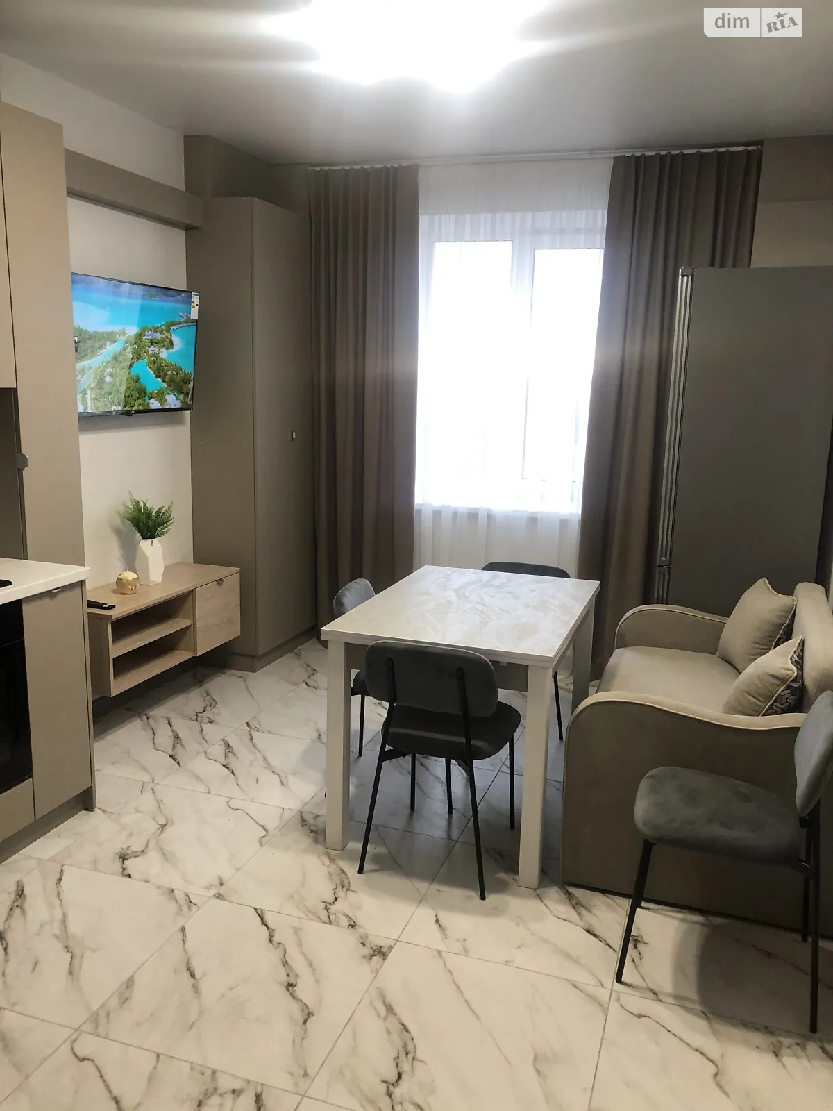 Продається 1-кімнатна квартира 45 кв. м у Зміїнці, цена: 67500 $ - фото 1