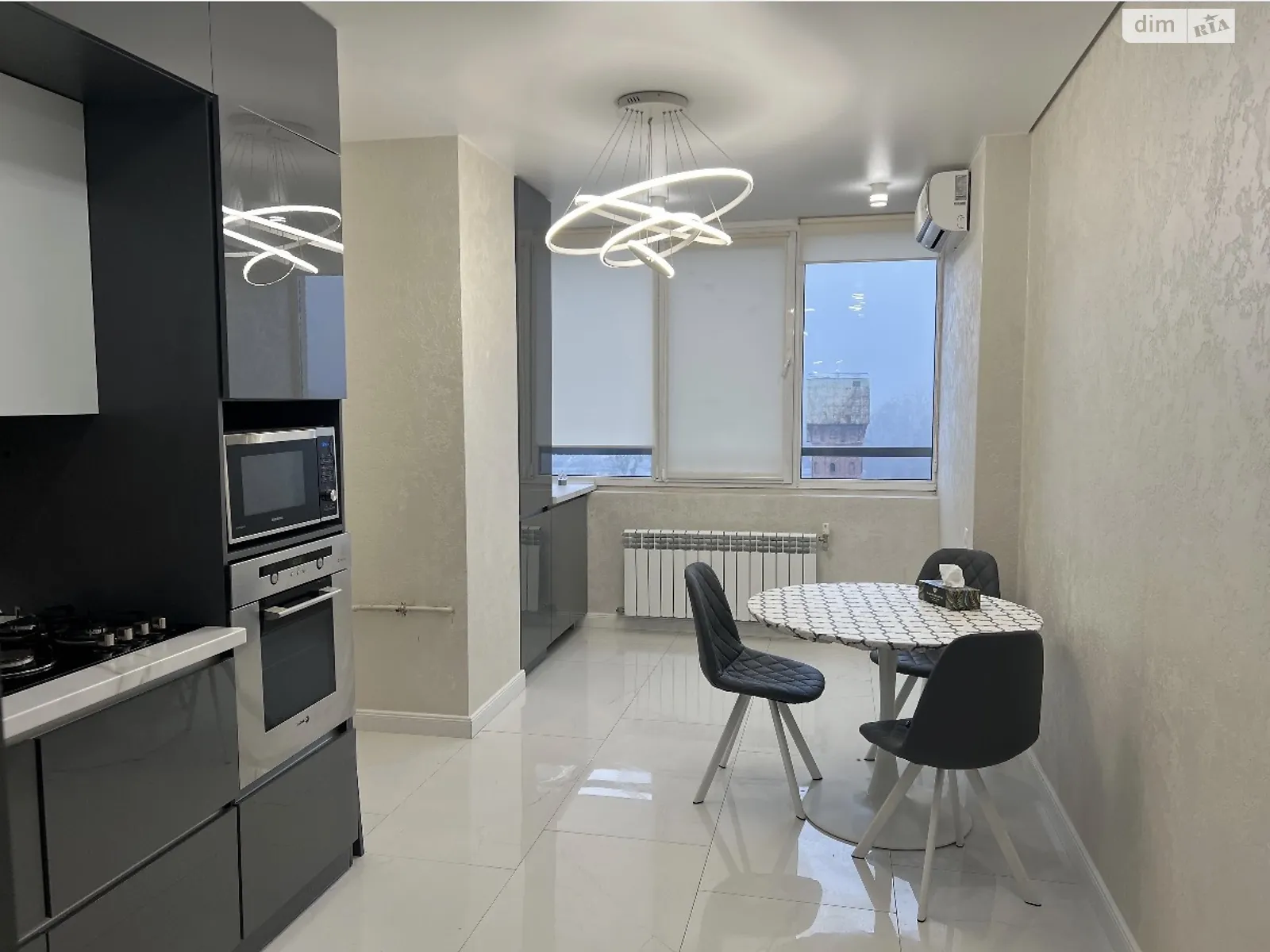 Продается 1-комнатная квартира 41.2 кв. м в Василькове, ул. Декабристов, 151/5 - фото 1