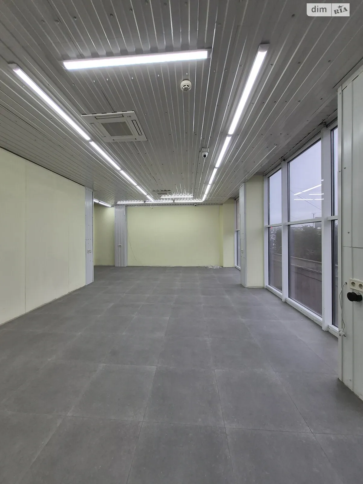 Продается помещения свободного назначения 82.8 кв. м в 16-этажном здании, цена: 85000 $ - фото 1