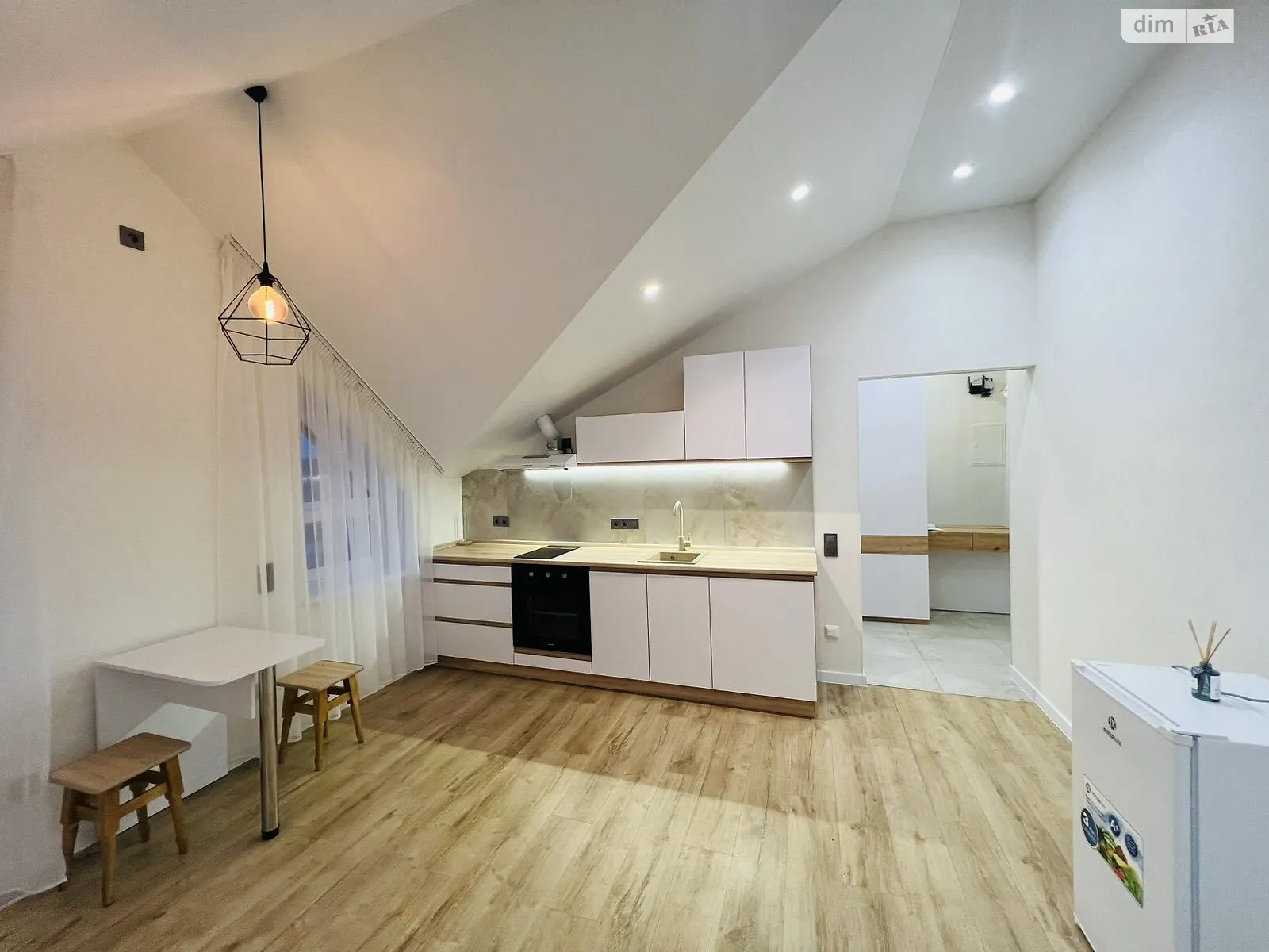 Здається в оренду 1-кімнатна квартира 30 кв. м у Ворзелі, вул. Іллі Литвина(Окружна), 23/1 - фото 1