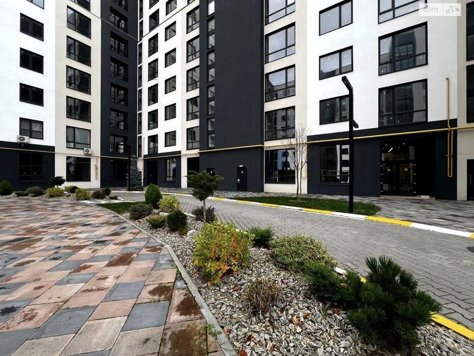 Продается 1-комнатная квартира 40.1 кв. м в Буче, ул. Николая Мозгового, 2 - фото 1