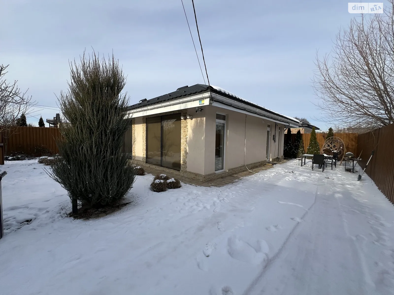 Сдается в аренду одноэтажный дом 80 кв. м с мебелью, цена: 1000 $ - фото 1