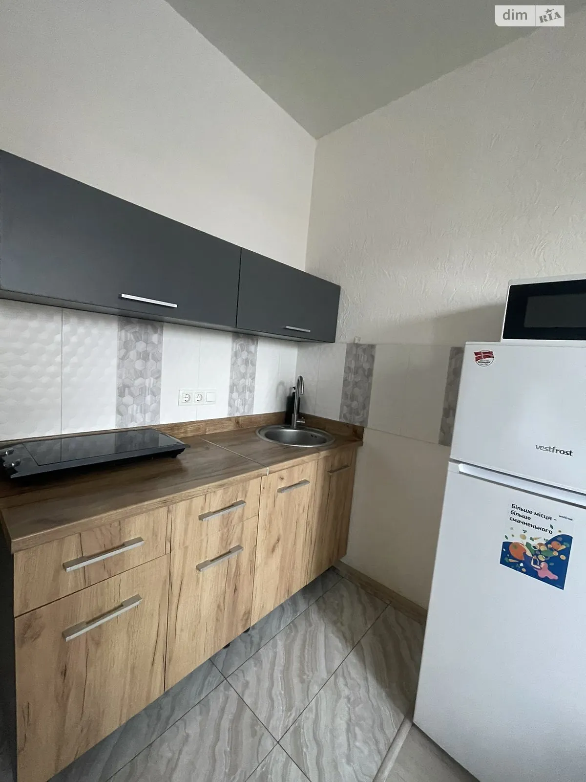 Продается 1-комнатная квартира 15.5 кв. м в Одессе, ул. Бугаевская - фото 1