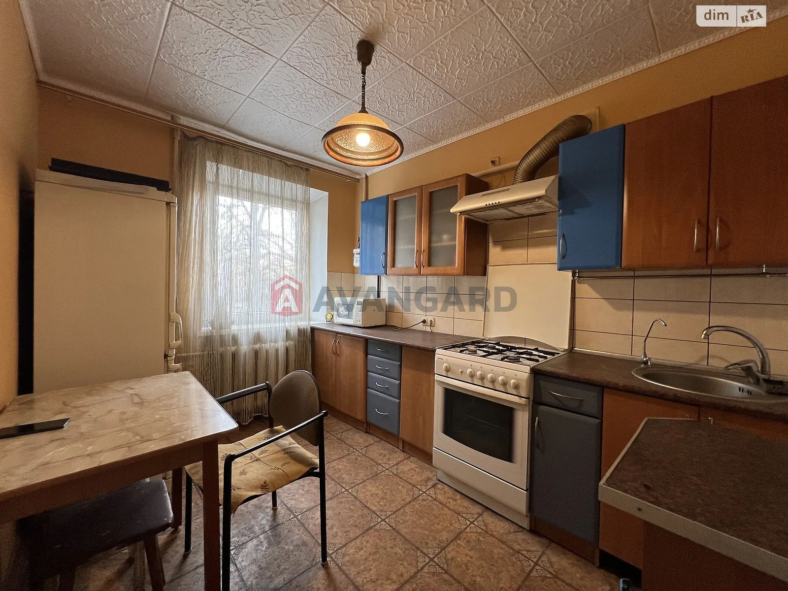 4-комнатная квартира 63 кв. м в Запорожье, просп. Соборный - фото 1