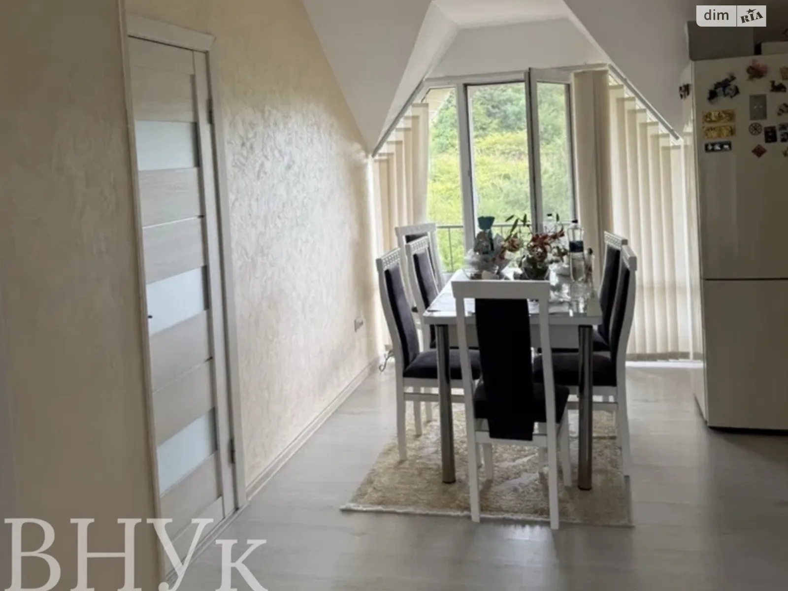 Продається 3-кімнатна квартира 61 кв. м у Ужгороді, вул. Шолтеса, 4 - фото 1