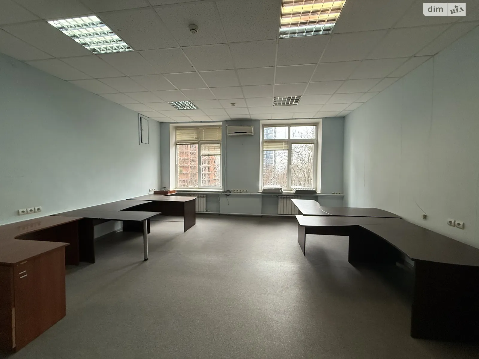 Продается офис 1070 кв. м в бизнес-центре, цена: 1070000 $ - фото 1