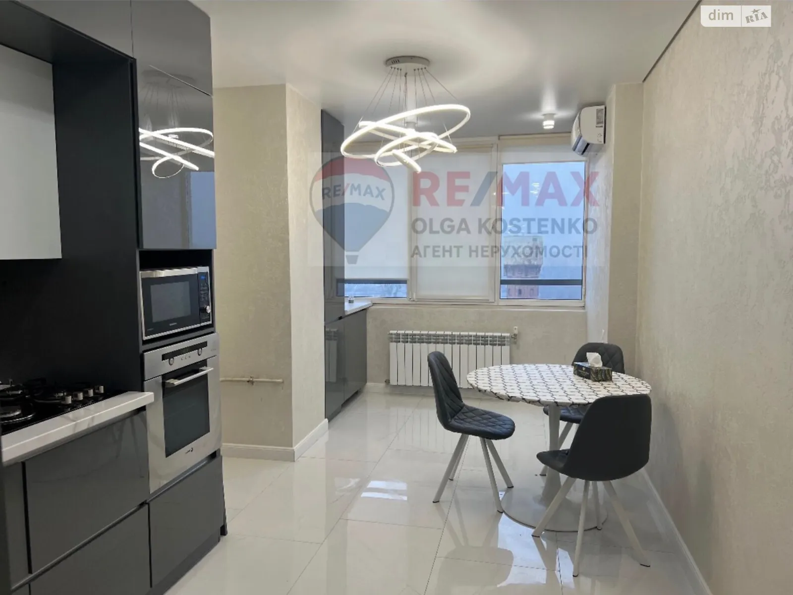 Продается 1-комнатная квартира 41.2 кв. м в Василькове, ул. Декабристов, 151/5 - фото 1