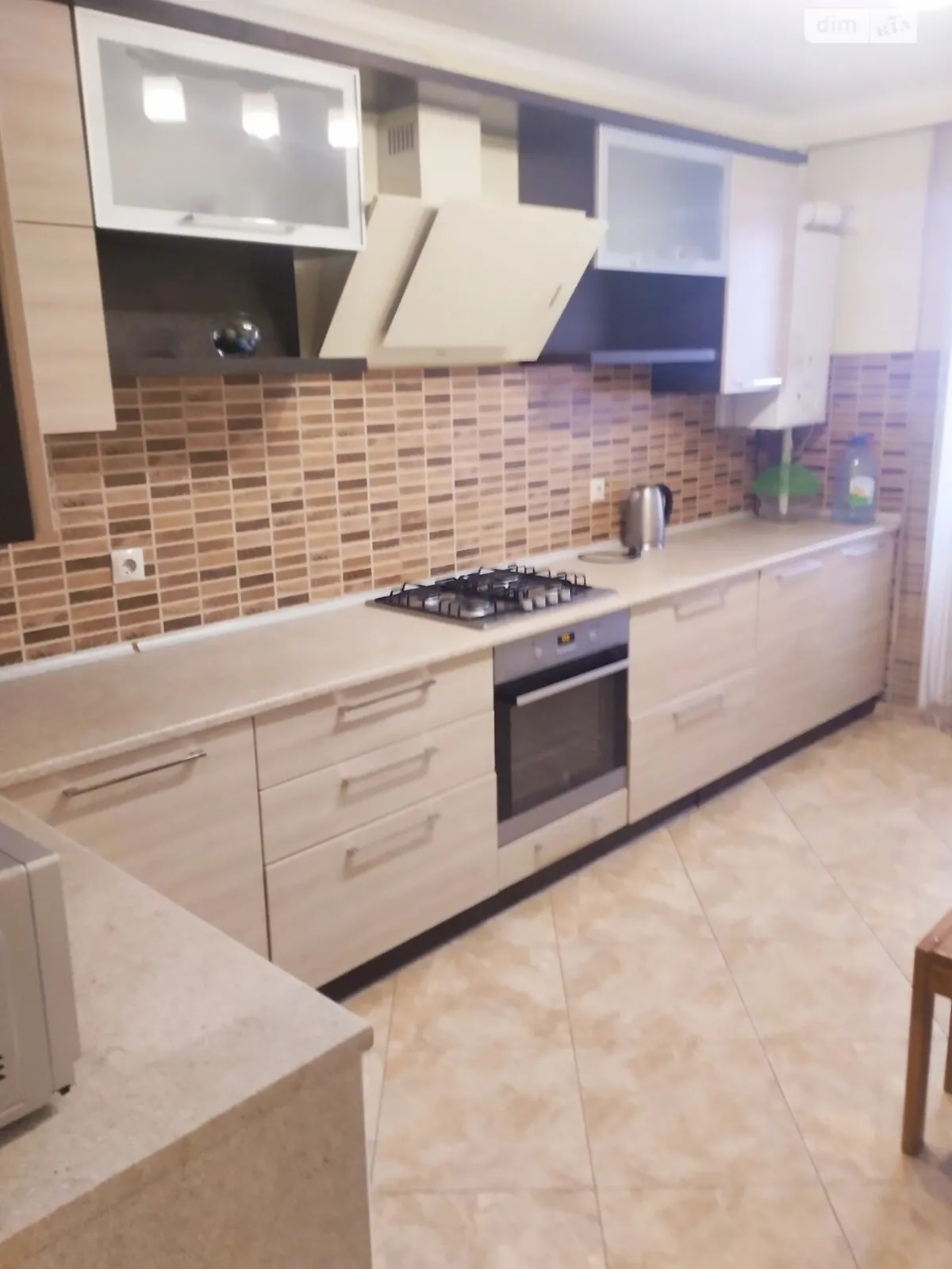 3-комнатная квартира 85 кв. м в Тернополе, ул. Владимира Лучаковского(Лучаковского), 6 - фото 1