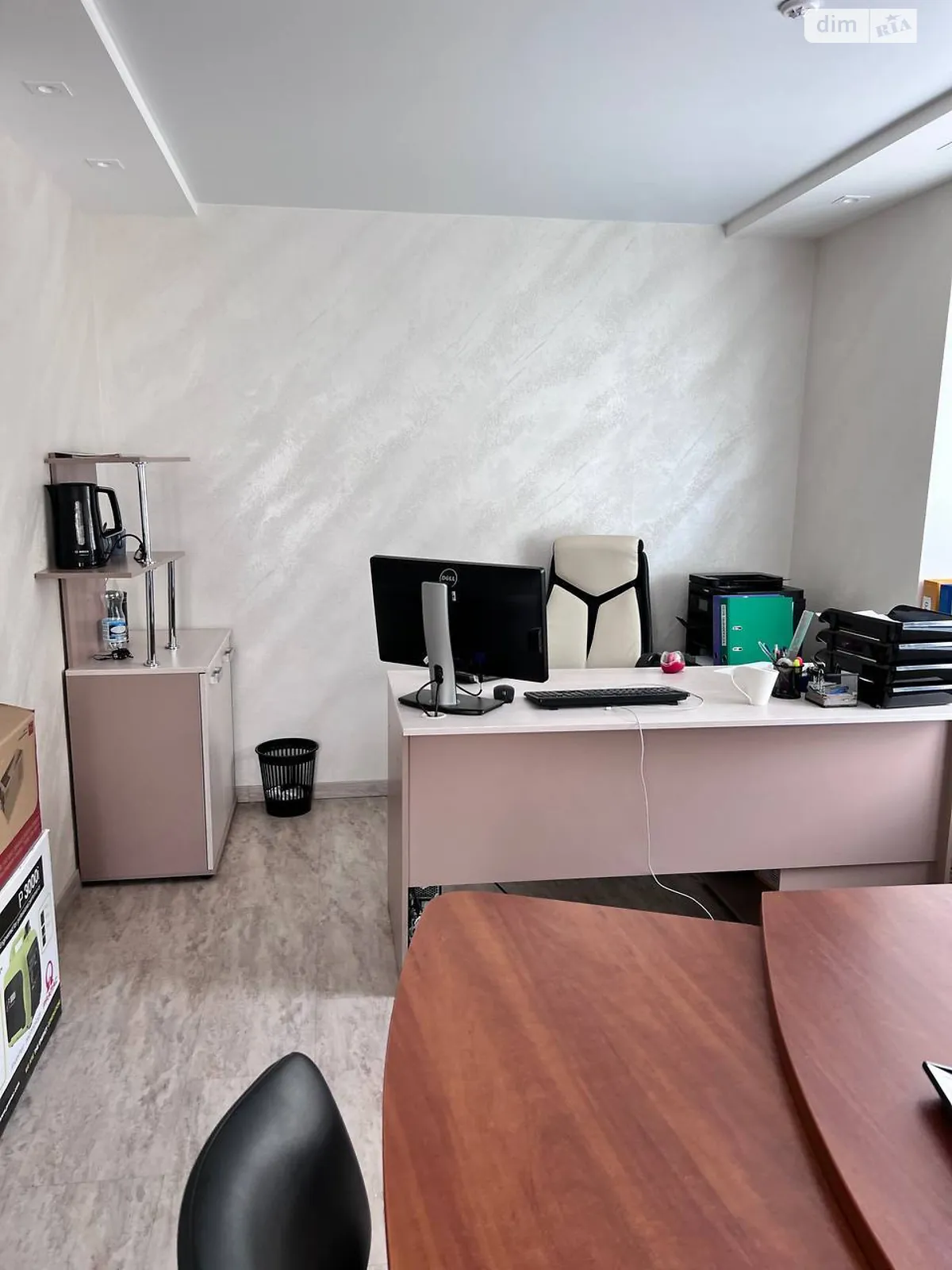 Сдается в аренду офис 18 кв. м в бизнес-центре, цена: 8500 грн - фото 1