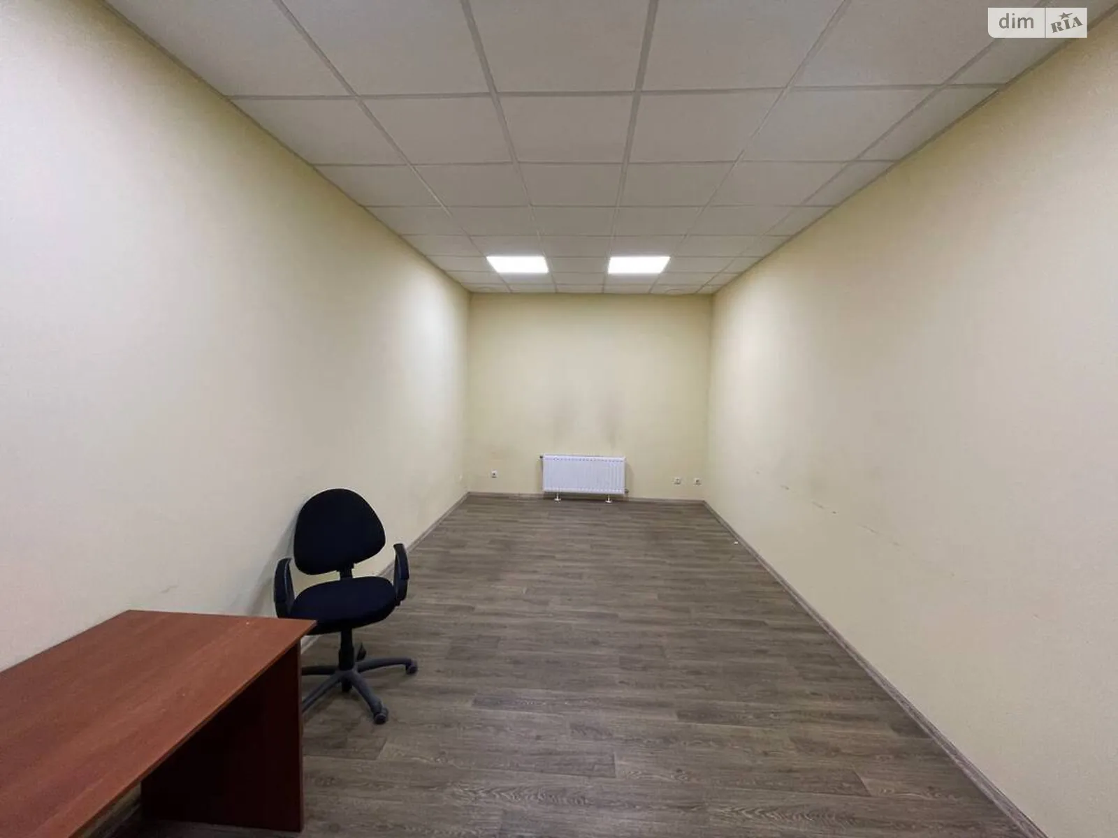 Сдается в аренду офис 22.4 кв. м в бизнес-центре, цена: 5000 грн - фото 1