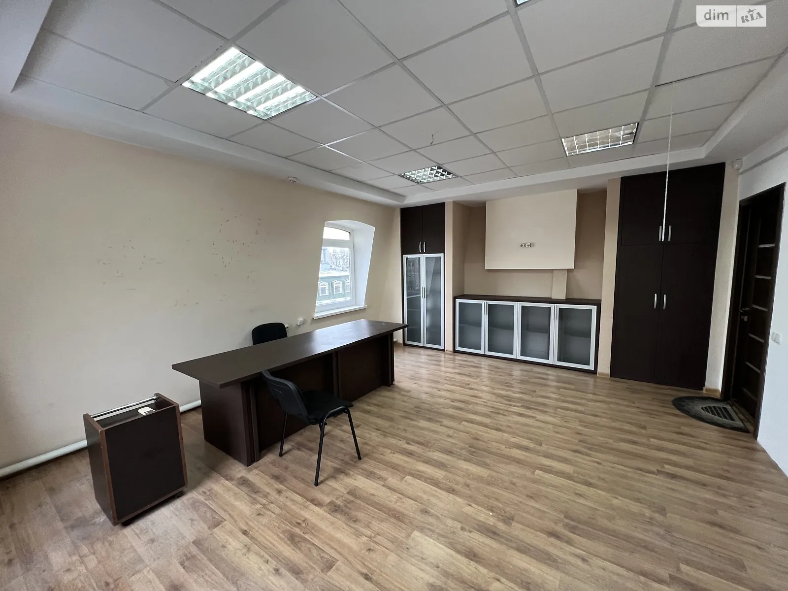 Здається в оренду офіс 26 кв. м в бізнес-центрі, цена: 5500 грн - фото 1