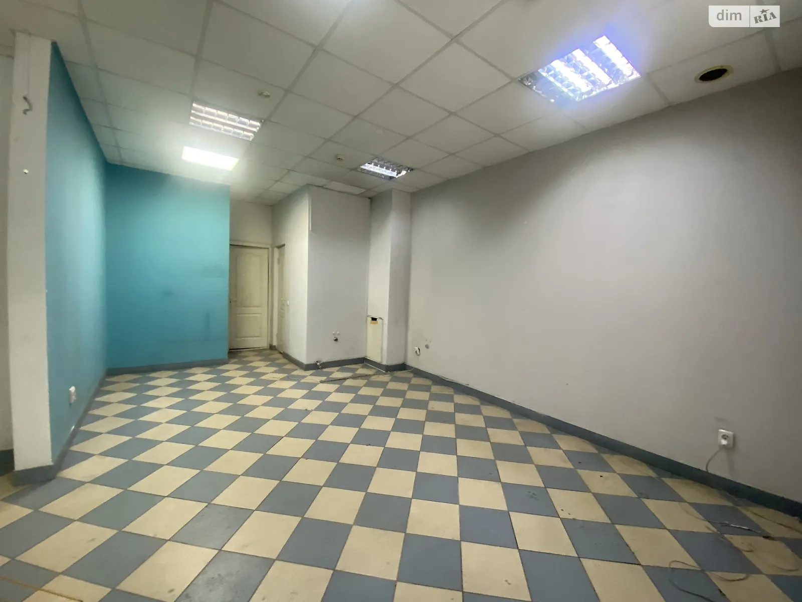 Сдается в аренду помещения свободного назначения 70 кв. м в 9-этажном здании, цена: 18000 грн - фото 1