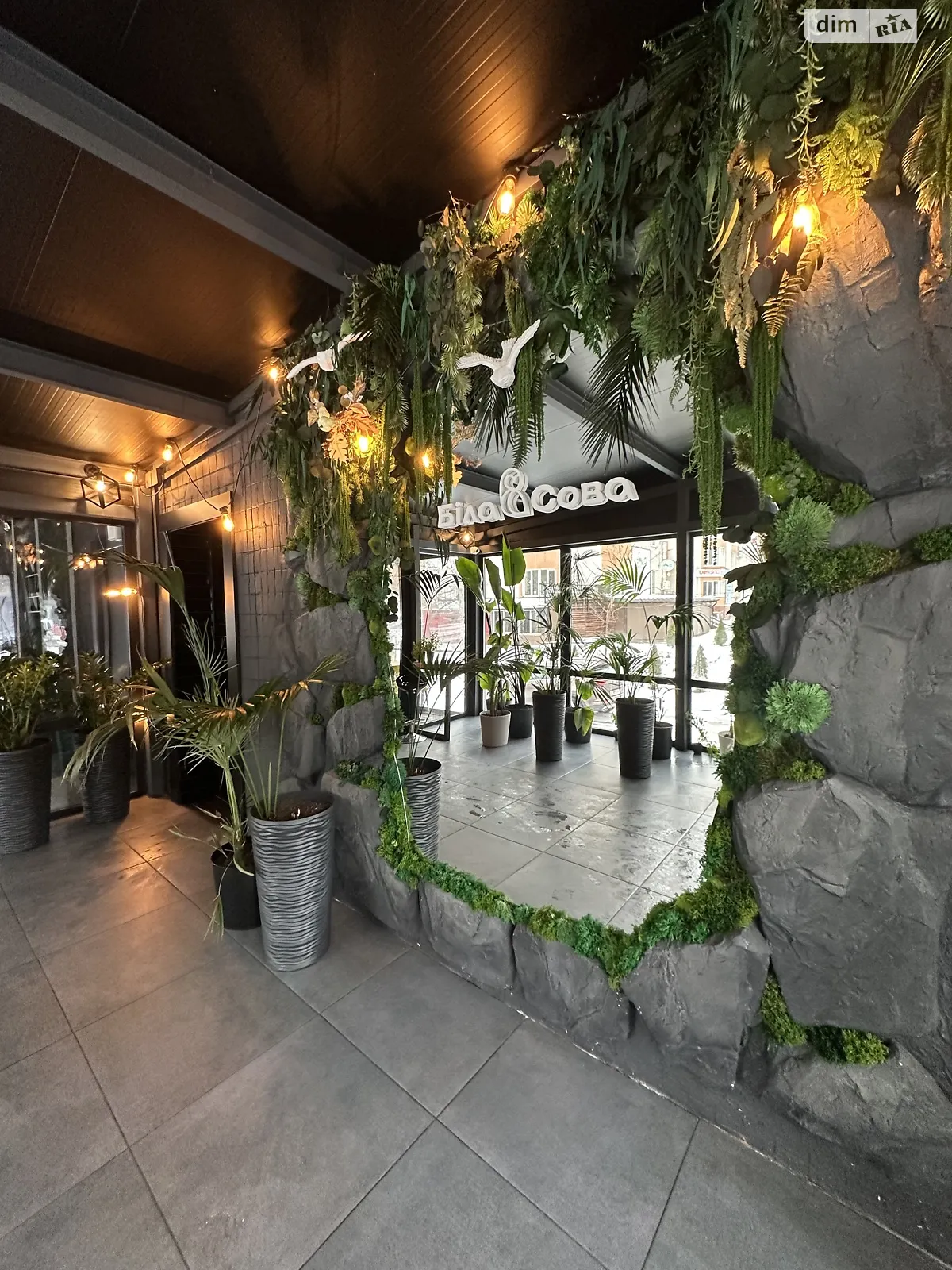 Продается объект сферы услуг 400 кв. м в 1-этажном здании, цена: 150000 $ - фото 1