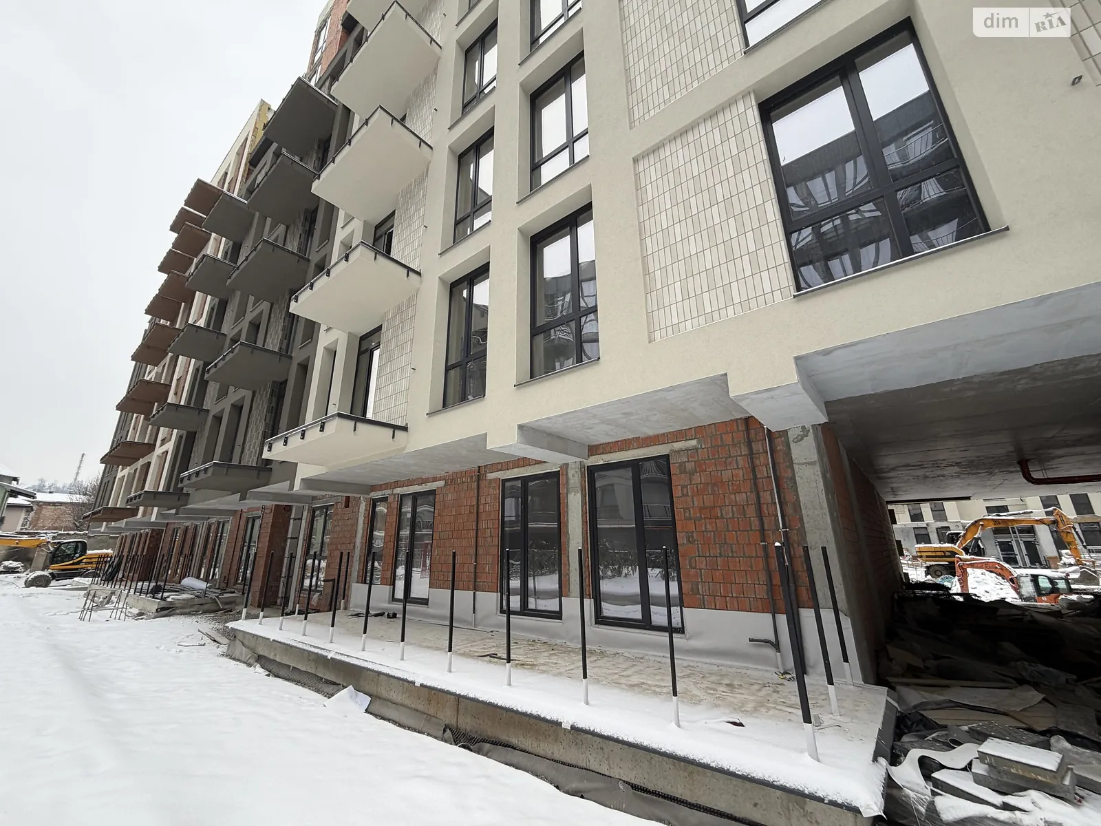 Продается 2-комнатная квартира 81 кв. м в Львове, ул. Замарстиновская, 76В - фото 1