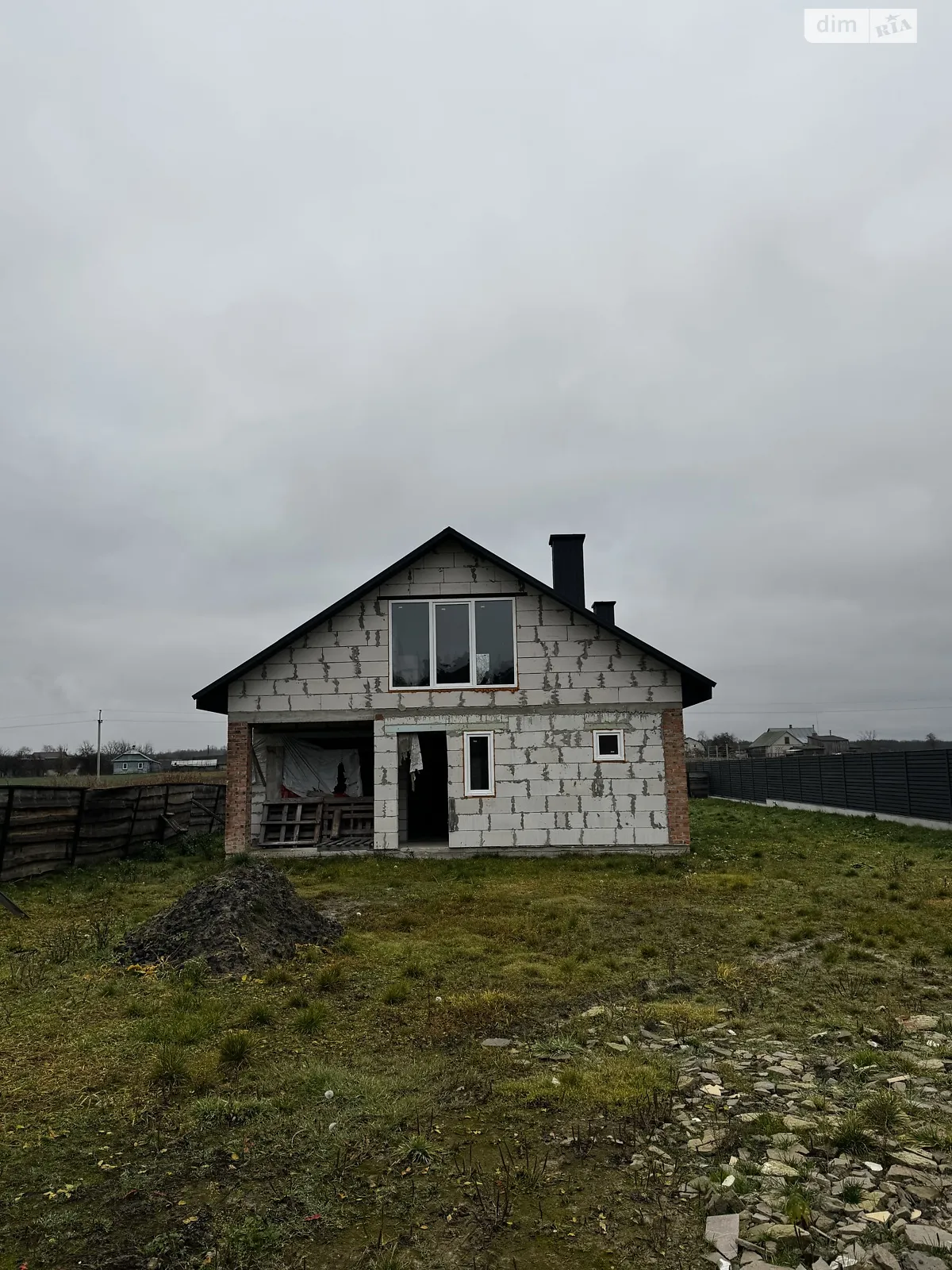 Продается дом на 2 этажа 120 кв. м с участком, цена: 45000 $ - фото 1