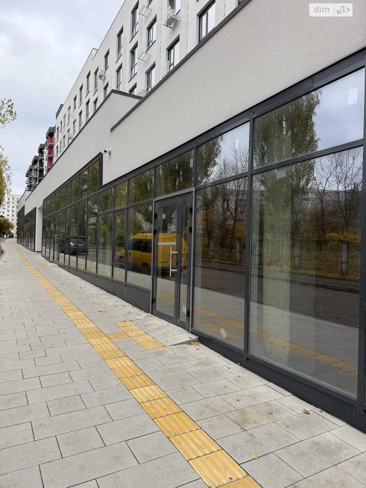 Здається в оренду приміщення вільного призначення 245 кв. м в 5-поверховій будівлі, цена: 1470 $ - фото 1