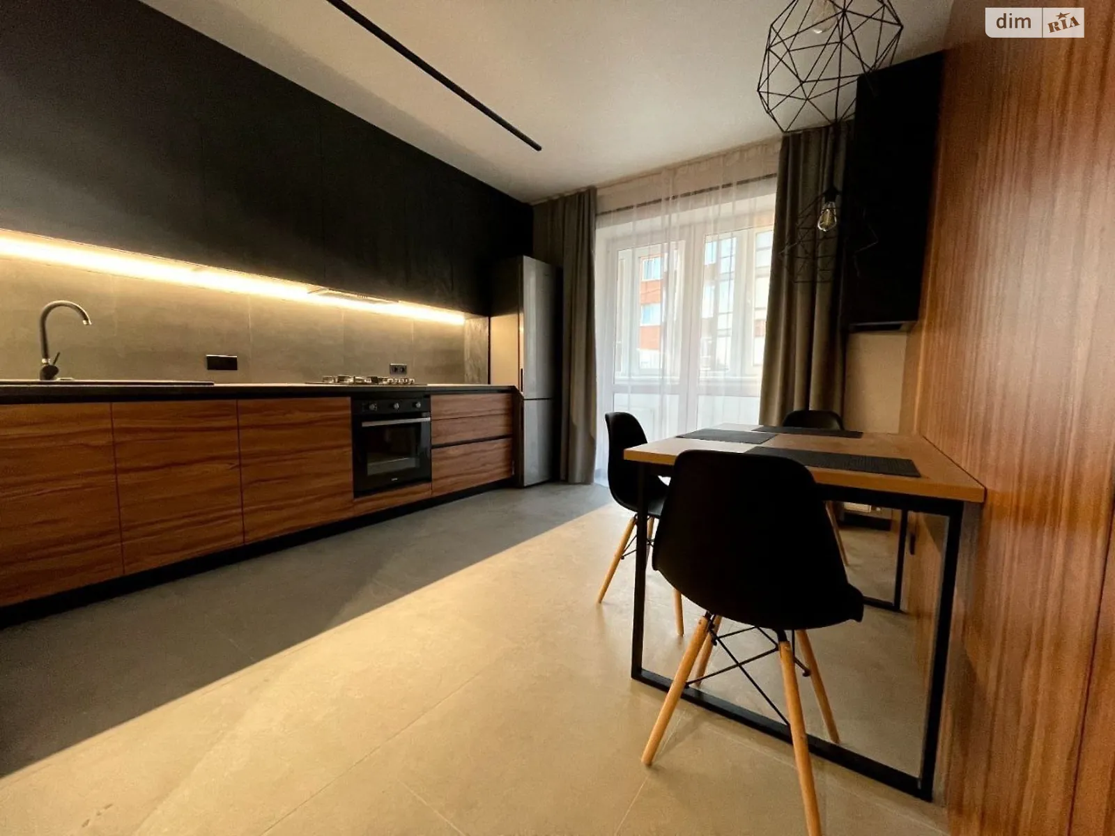 Сдается в аренду 2-комнатная квартира 76 кв. м в Львове, цена: 700 $ - фото 1