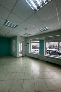 Долгосрочная аренда коммерческого помещения, Ивано-Франковск, р‑н. Центр, Коновальца Евгения улица, дом 32