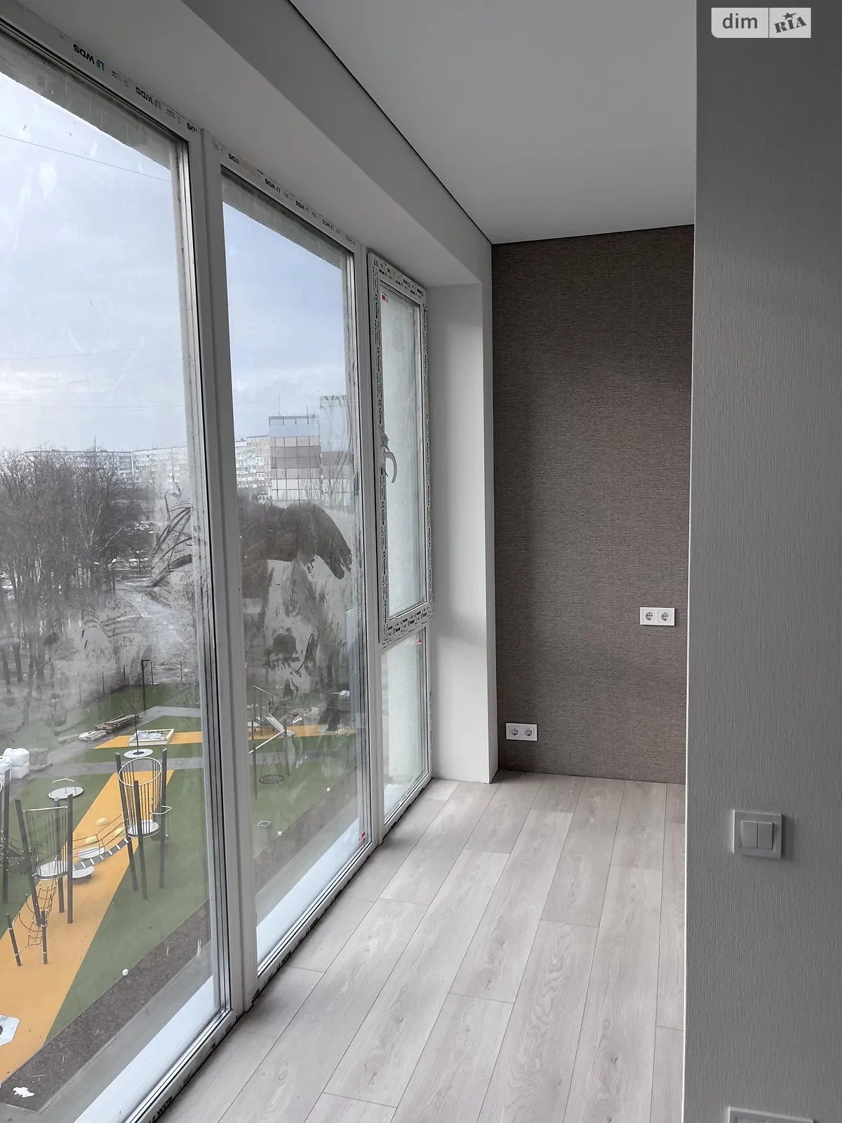 Продается 3-комнатная квартира 69 кв. м в Днепре, ул. Холодильная, 69 - фото 1