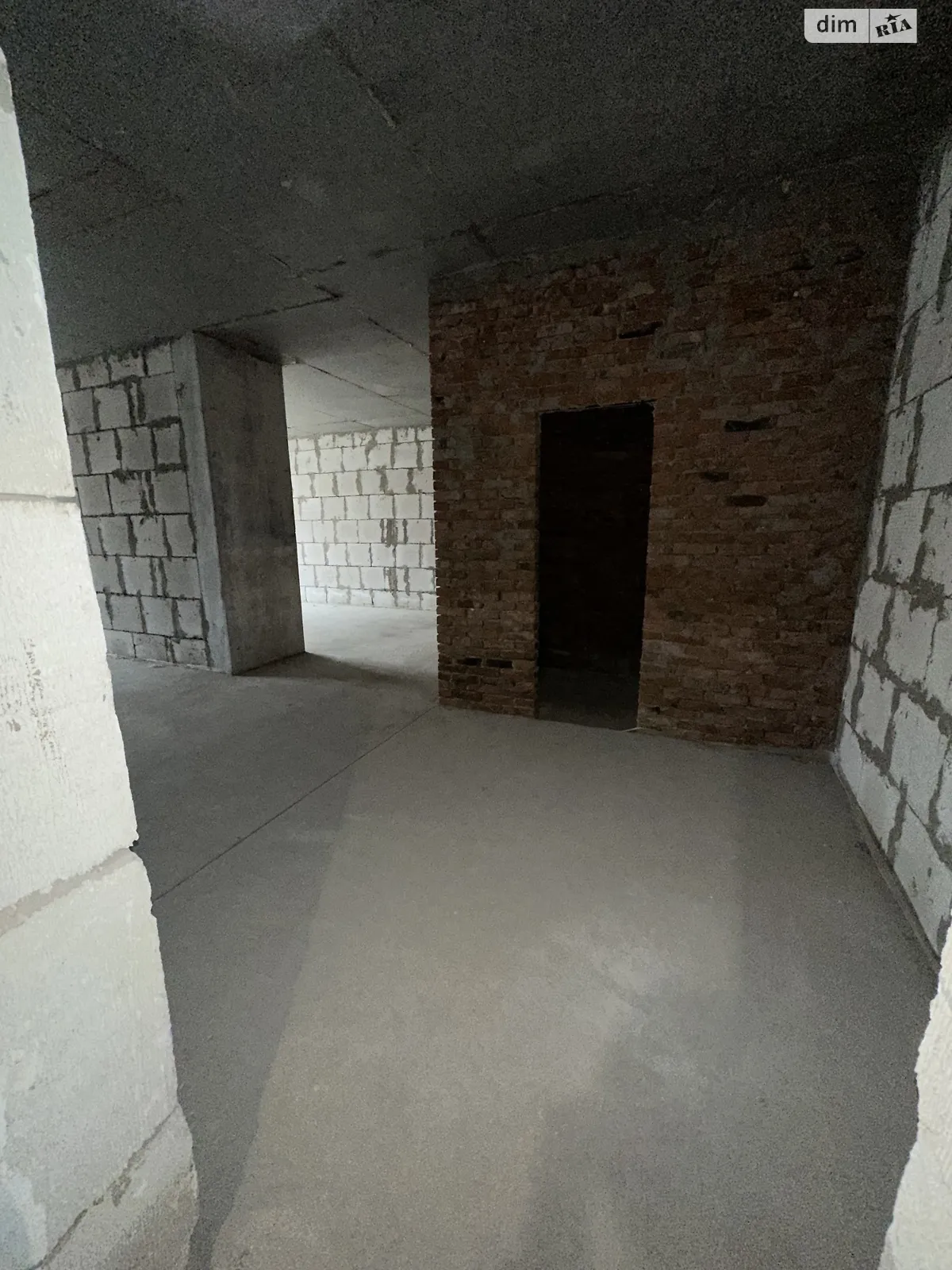 Продается 3-комнатная квартира 137 кв. м в Черноморске, ул. Радостная, 21А - фото 1