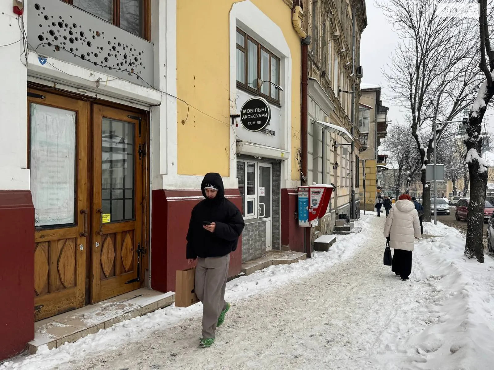 Сдается в аренду помещения свободного назначения 27 кв. м в 4-этажном здании, цена: 14000 грн - фото 1