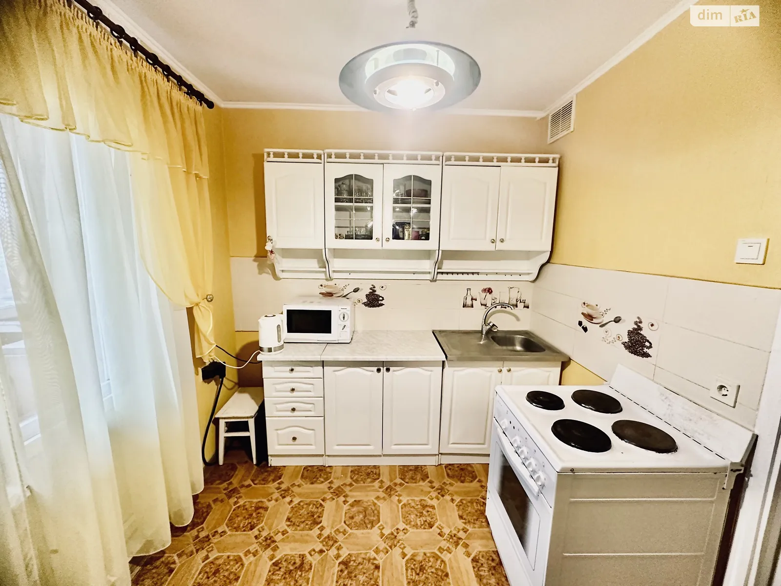 Здається в оренду 2-кімнатна квартира 56 кв. м у Києві, вул. Оноре де Бальзака, 52/22 - фото 1