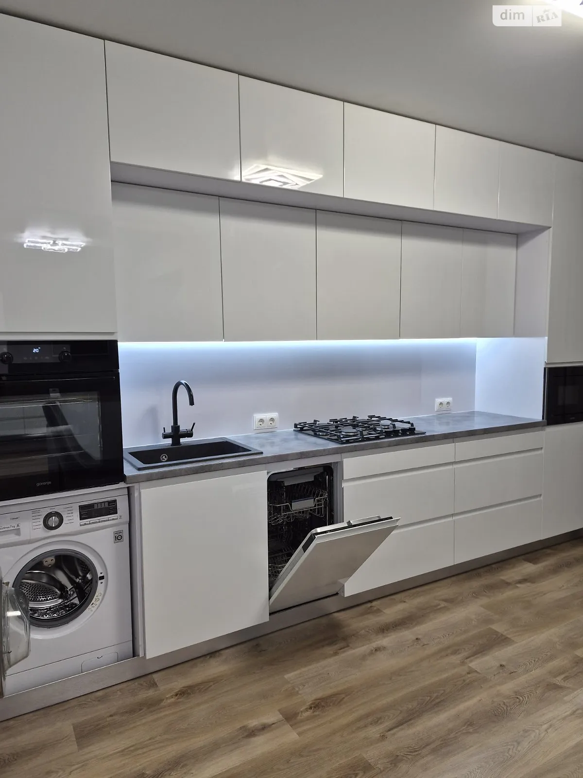 Здається в оренду 1-кімнатна квартира 45 кв. м у Хмельницькому, вул. Героїв Крут, 4/1Б - фото 1