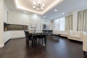 Долгосрочная аренда квартиры, Киев, р‑н. Черная Гора, ст.м. Зверинецкая(Дружбы народов), Андрея Верхогляда (Драгомирова) улица, дом 15