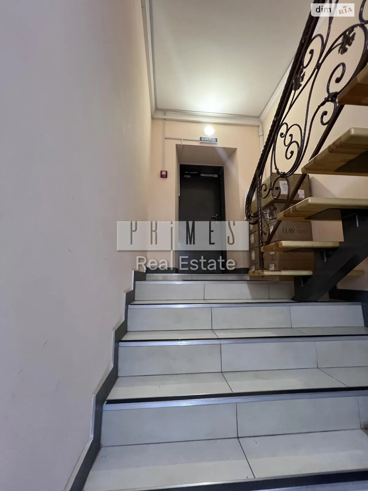 Продается офис 119.4 кв. м в бизнес-центре, цена: 265000 $ - фото 1