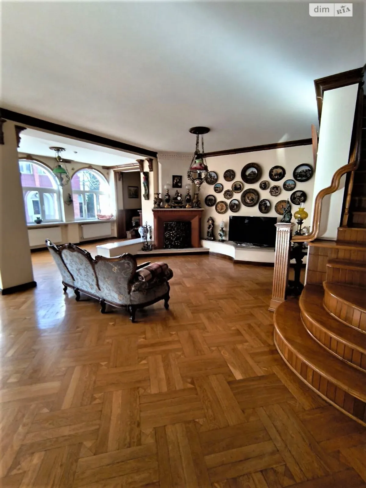 Продается помещения свободного назначения 1000 кв. м в 4-этажном здании, цена: 1000000 $ - фото 1