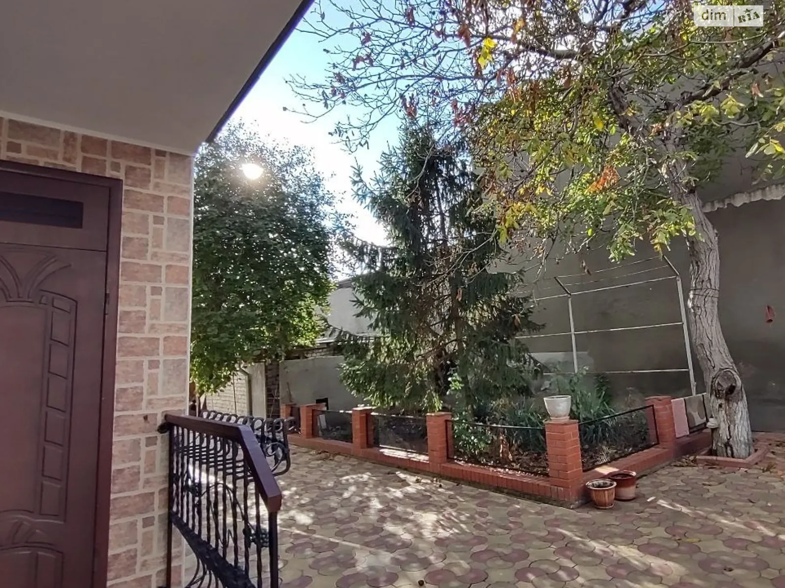 Здається в оренду будинок 2 поверховий 160 кв. м з гаражем, цена: 500 $ - фото 1