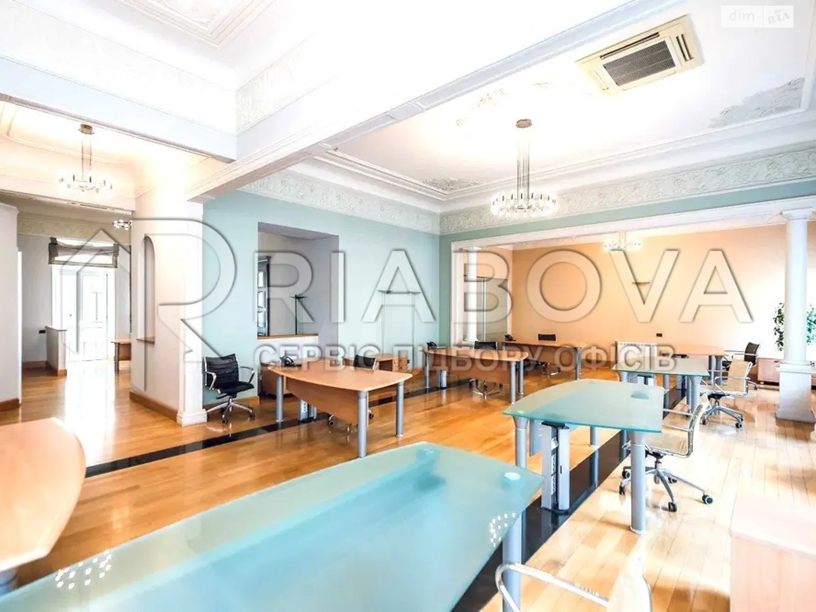 Сдается в аренду офис 175 кв. м в бизнес-центре, цена: 192000 грн - фото 1