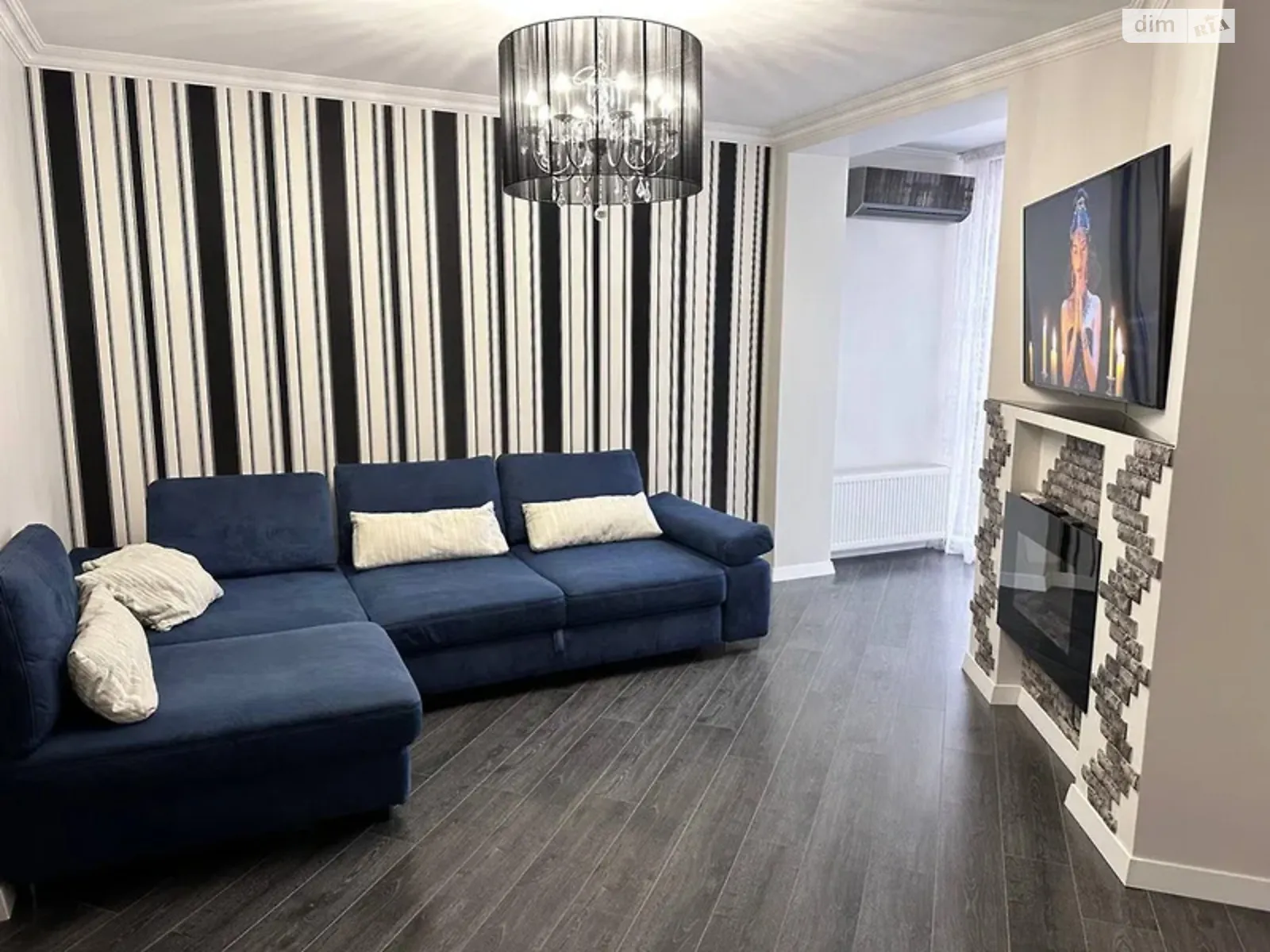 Продается 2-комнатная квартира 66.6 кв. м в Петропавловской Борщаговке, ул. Садовая, 1В - фото 1